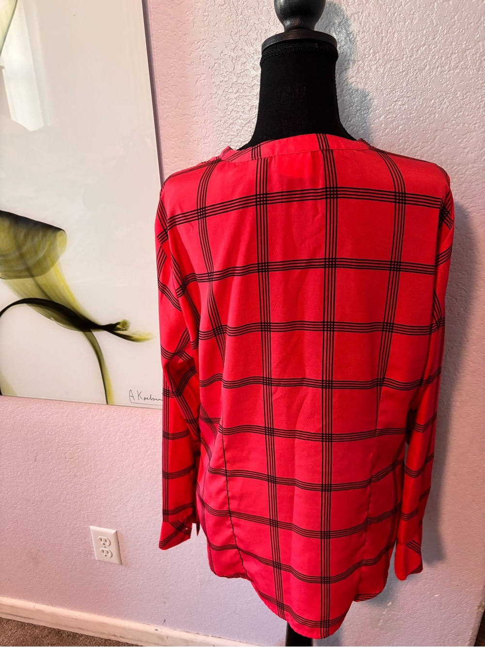 Shirt size large - Picture 3 of 4